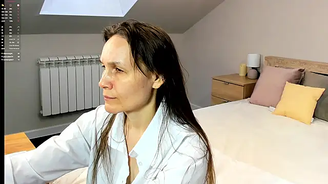 Snapshot of Lillian_White chatting on 02.22.25 Lillian White online show from 02.22.25