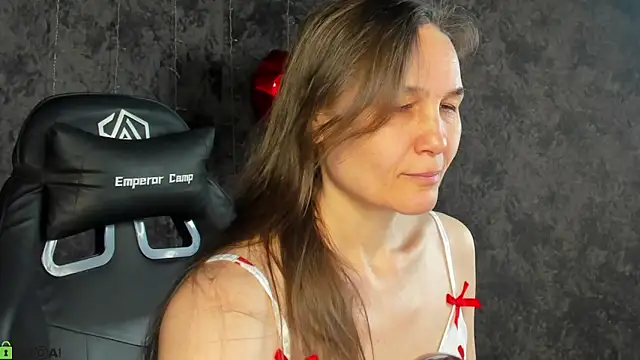 Lillian White online show from 03.01.26