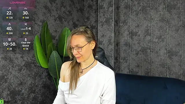 Lillian White online show from 05.24.26