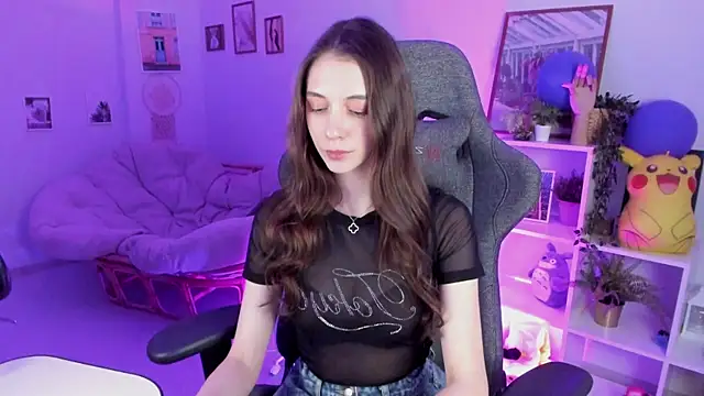 Snapshot of AveAngela chatting on 02.05.25 AveAngela online show from 02.05.25