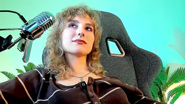 LuxRayi online show from 12.15.24