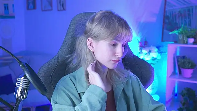 LuxRayi online show from 12.17.24