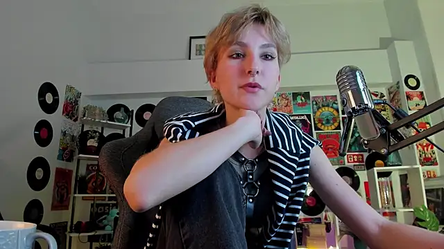 LuxRayi online show from 12.26.24