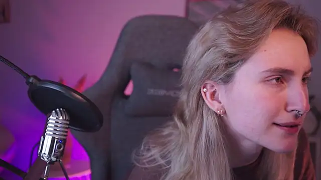 LuxRayi online show from 01.13.25