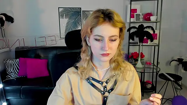 LuxRayi online show from 01.25.25