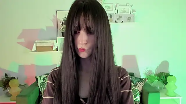 LuxRayi online show from 02.02.25