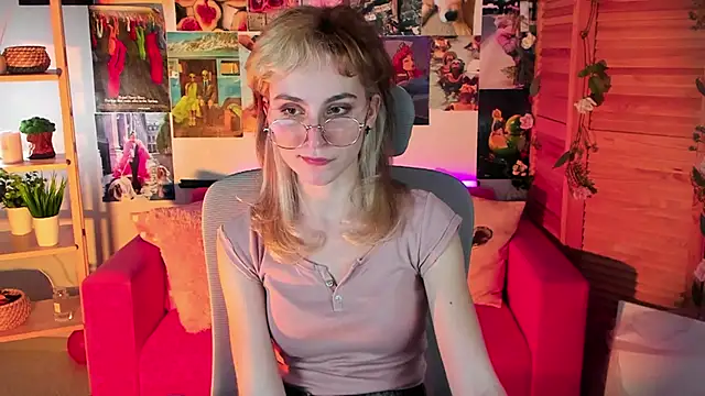 LuxRayi online show from 03.12.25