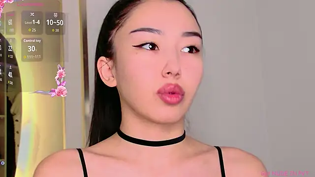 saranmia online show from 10.30.25