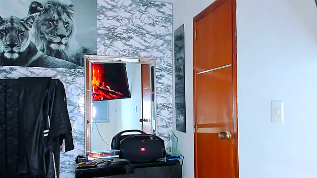 Owen Muzcle online show from 02.15.25