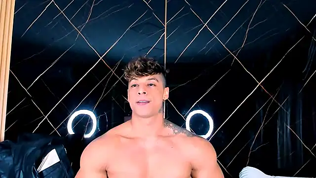 Owen Muzcle online show from 10.15.25