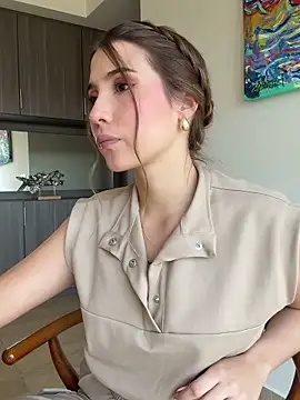 SophieRaily  online show from 01.27.25