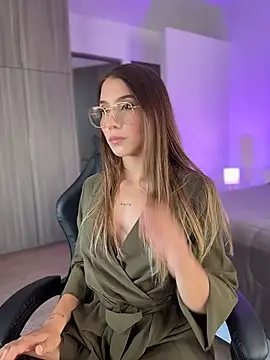 SophieRaily  online show from 11.14.25