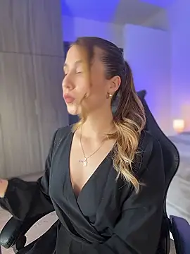 SophieRaily  online show from 01.09.26