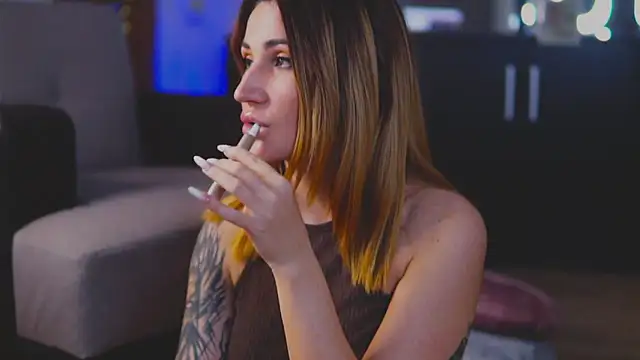 Snapshot of KimSkyex chatting on 01.18.25 KimSkyex online show from 01.18.25