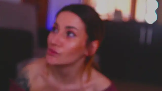 Snapshot of KimSkyex chatting on 01.19.25 KimSkyex online show from 01.19.25