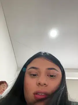 alissonfernandez  online show from 02.08.25