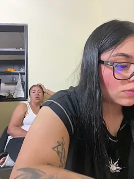 alissonfernandez  online show from 09.10.25