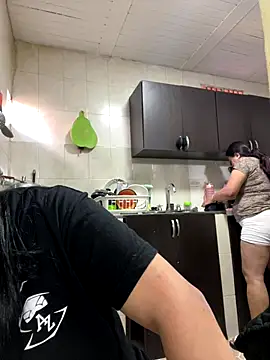 alissonfernandez  online show from 09.14.25