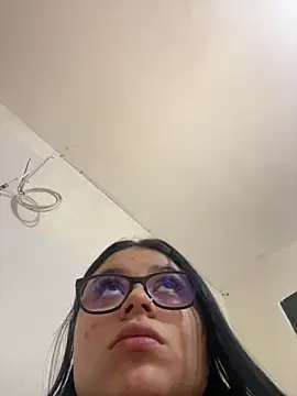 alissonfernandez  online show from 05.22.26