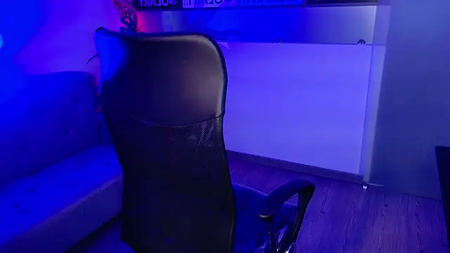 Snapshot of Lovely_celeste chatting on 10.26.25 Lovely celeste online show from 10.26.25