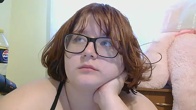 Snapshot of SoNayNachka chatting on 12.05.24 SoNayNachka online show from 12.05.24