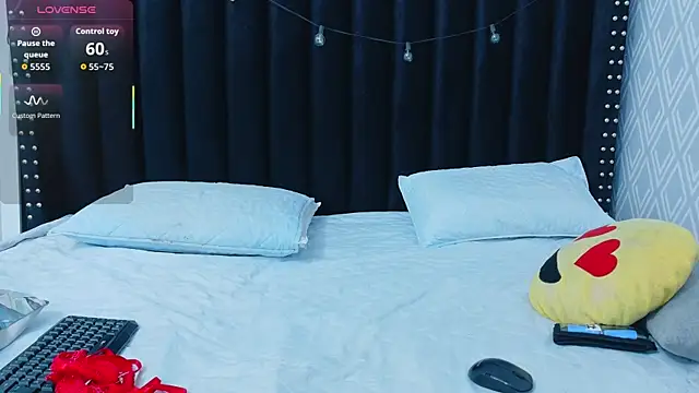 hornybarelylegalgirl online show from 12.01.25