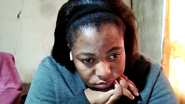 Snapshot of bustyboobs6 chatting on 09.30.25 bustyboobs6 online show from 09.30.25