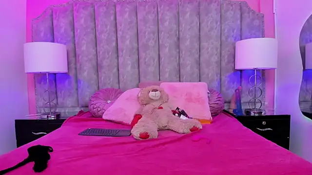 CoralHarmon online show from 02.22.25