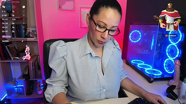 Snapshot of Sue_Wolls chatting on 02.03.25 Sue Wolls online show from 02.03.25