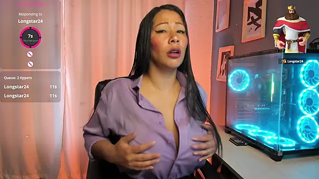 Snapshot of Sue_Wolls chatting on 03.16.25 Sue Wolls online show from 03.16.25