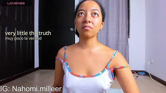 Snapshot of NAHOMI_MILLER chatting on 10.03.25 NAHOMI MILLER online show from 10.03.25