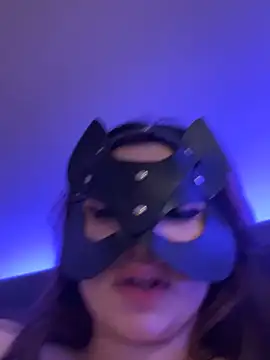 Dreamy Kitty online show from 12.17.24