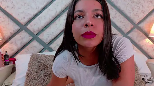 Alice Foster  online show from 03.14.25