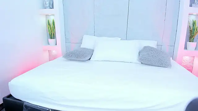 MelodyRey  online show from 12.03.25