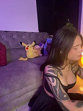 Snapshot of alessia_iris19 chatting on 01.30.25 alessia iris19 online show from 01.30.25