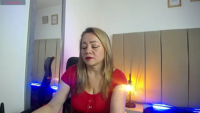 Snapshot of Lupiita223 chatting on 03.10.25 Lupiita223 online show from 03.10.25