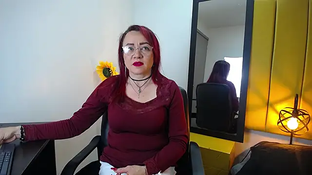 Snapshot of Lupiita223 chatting on 11.29.25 Lupiita223 online show from 11.29.25