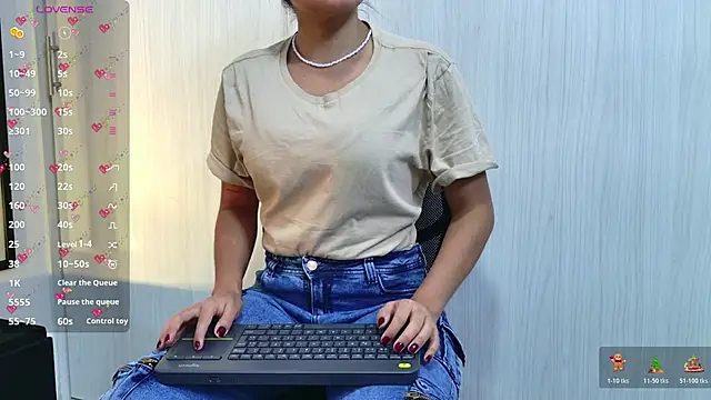 cutehanna1 online show from 11.18.25