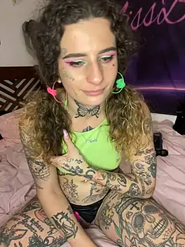 BlazyKitsune- online show from 01.28.25