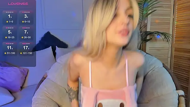 Katty Lights online show from 12.14.24