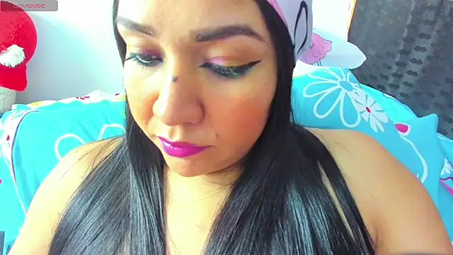 Snapshot of Venus_Blackk chatting on 01.12.25 Venus Blackk online show from 01.12.25