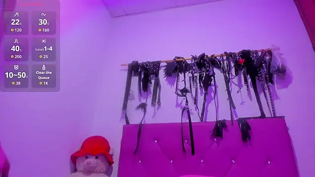 Snapshot of Venus_Blackk chatting on 11.26.25 Venus Blackk online show from 11.26.25