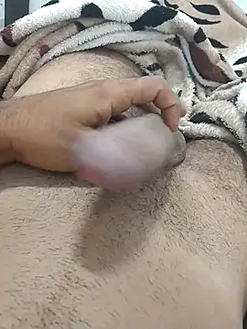 Leleko1997 online show from 10.20.25