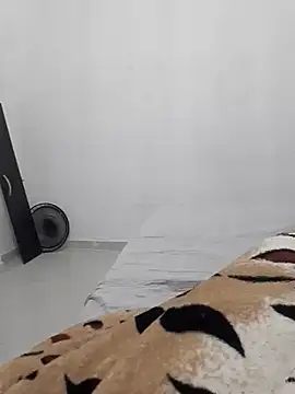 Leleko1997 online show from 11.24.25