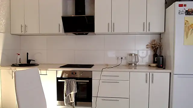 KissMyVibe online show from 10.10.25