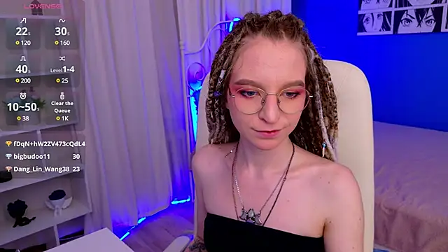 Snapshot of VioletShine chatting on 02.06.25 VioletShine online show from 02.06.25