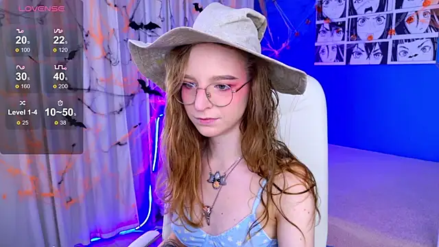 Snapshot of VioletShine chatting on 10.29.25 VioletShine online show from 10.29.25