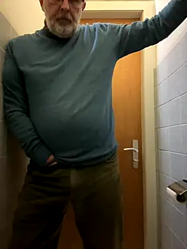 Snapshot of dragondriver chatting on 12.06.24 dragondriver online show from 12.06.24