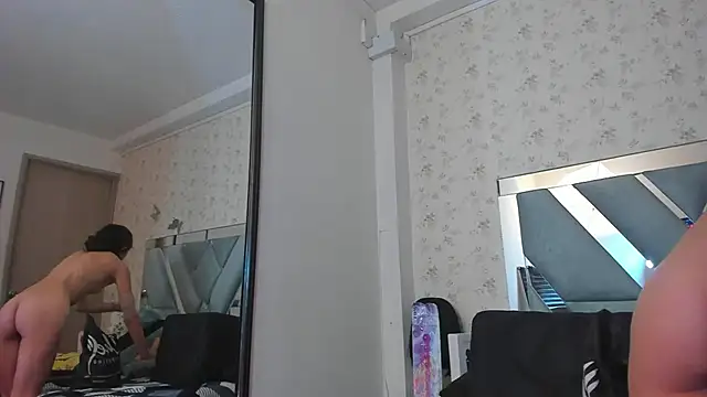 Queenjenn   online show from 12.10.24