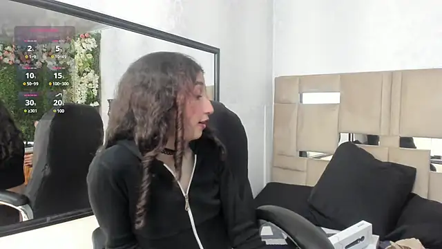 Queenjenn   online show from 02.01.25